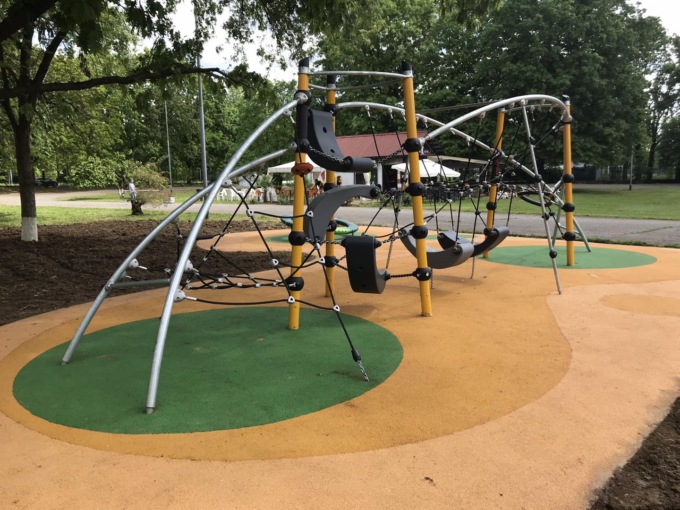 Inaugurate due nuove aree giochi nel Parco del Quartiere Quadrifoglio
