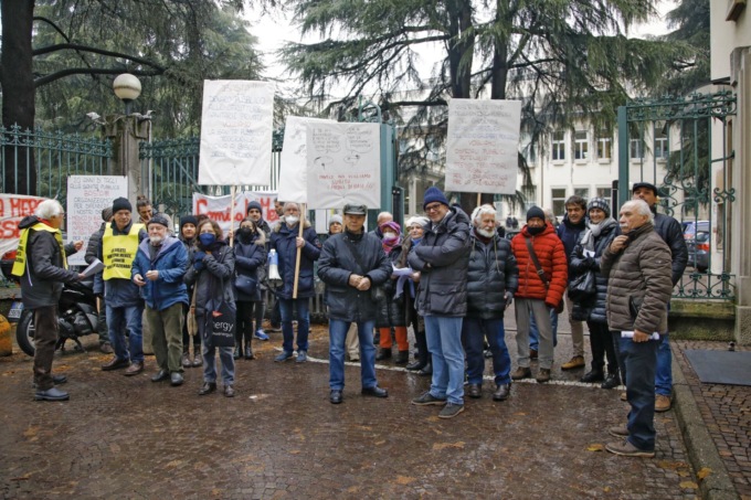Presidio all’ospedale di Rho dei Comitati per la Salute