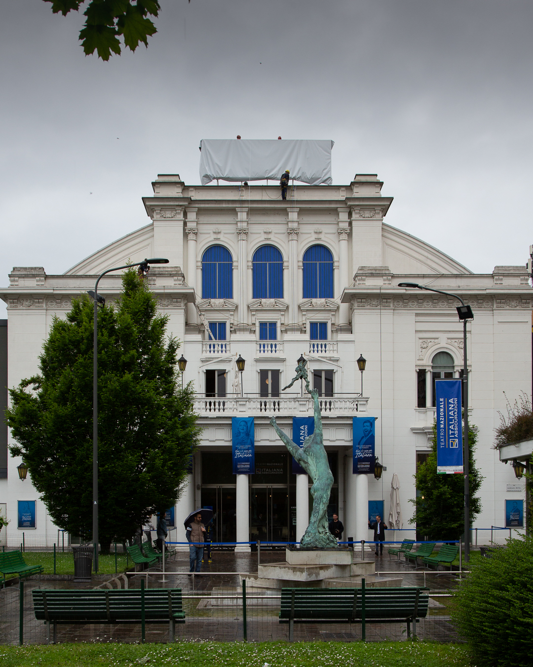 Teatro nazionale suore in metro