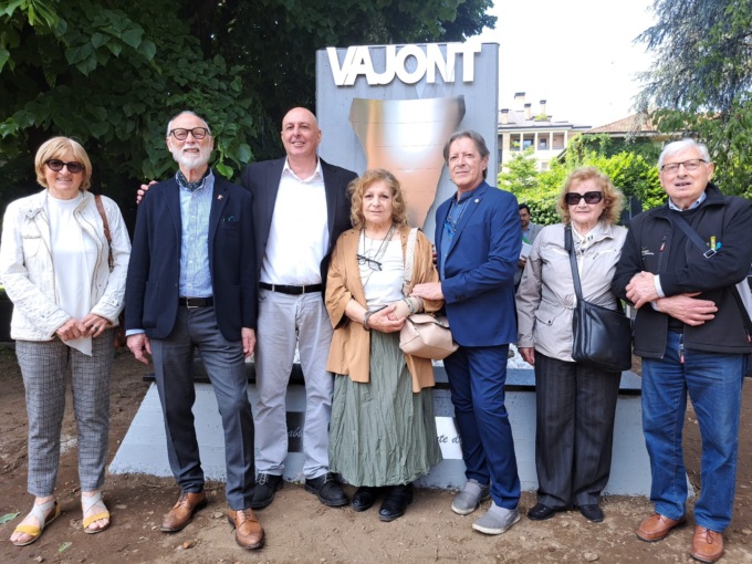 Un monumento per ricordare vittime e superstiti del Vajont