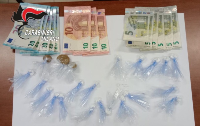 Ventunenne arrestato per spaccio di stupefacenti