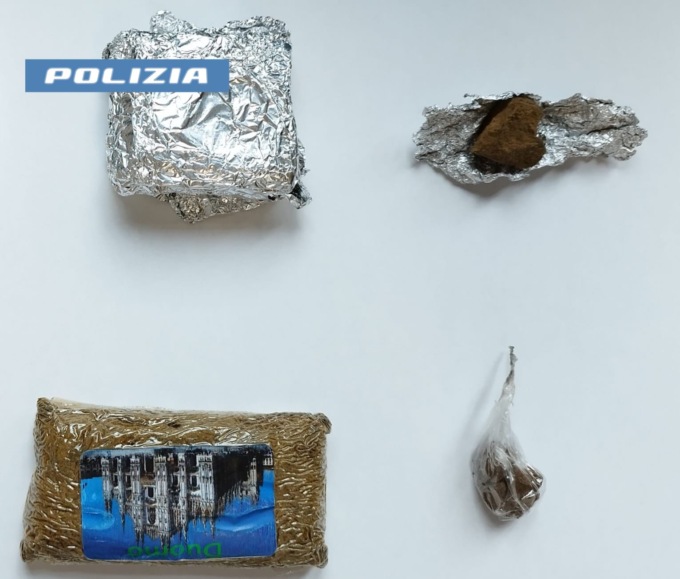 Fermata una diciottenne per possesso di droga