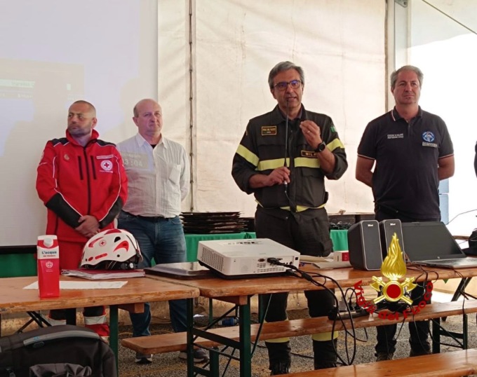 Prove di emergenza in via Novara