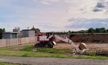 Via ai lavori di ampliamento del cimitero