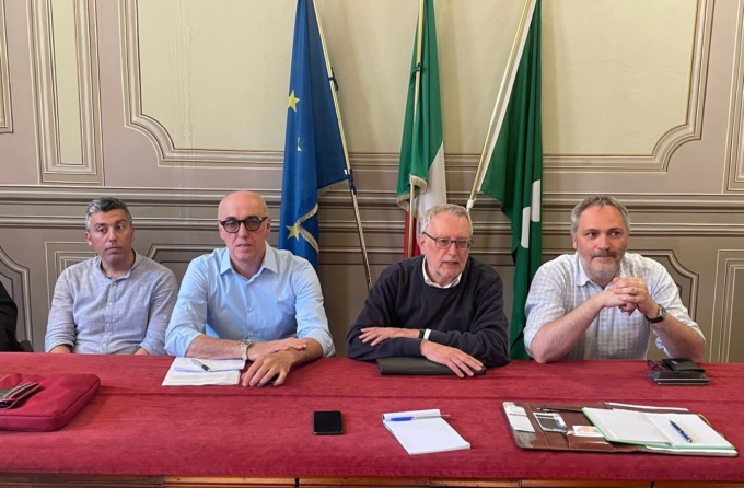 Abbiategrasso: forze di opposizione a tutto campo
