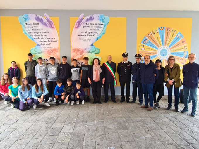 Inaugurata a Sedriano l’installazione «Le Ali della Legalità»