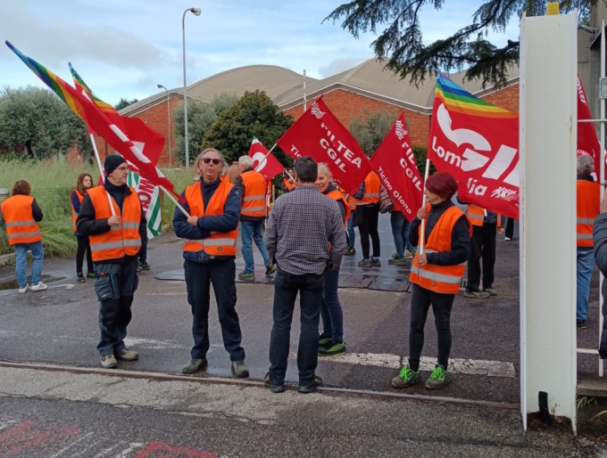 Zucchi, sindacati e lavoratori hanno occupato la ditta Si apre la trattativa