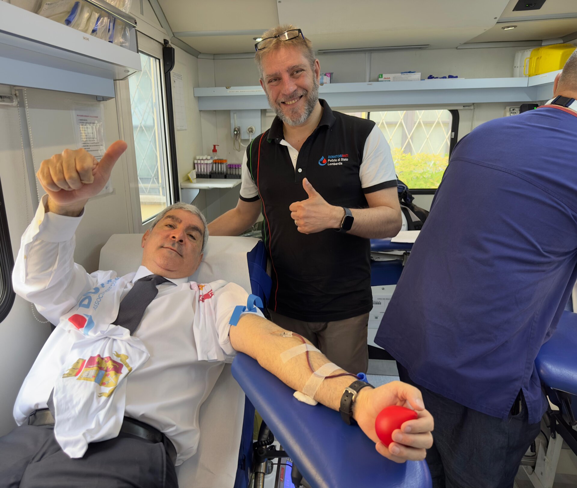 Milano Giornata Mondiale del Donatore di Sangue Polizia di Stato