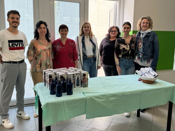 Spreco alimentare: una borrraccia in alluminio per gli alunni più virtuosi