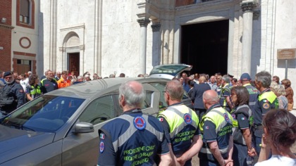 L’ultimo abbraccio a Valeria Vanossi, una donna con il sole nel cuore