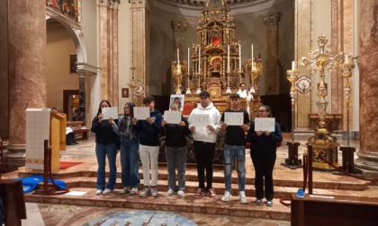 Centinaia di giovani alla veglia per ricordare Mattia Dattis