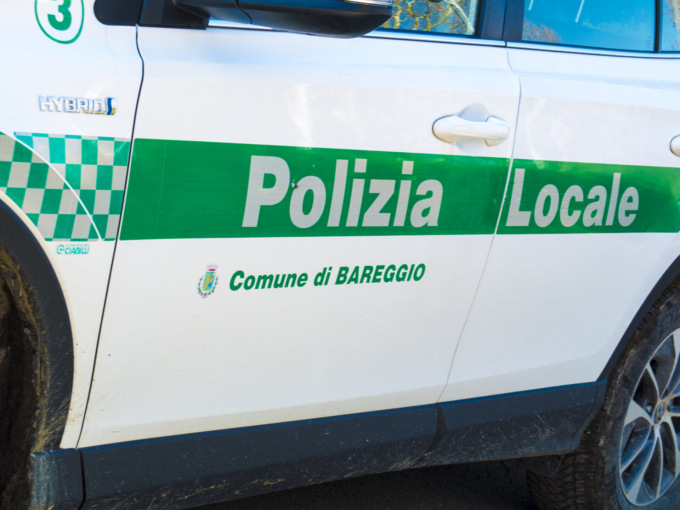 29enne fermato alla guida di un’auto rubata