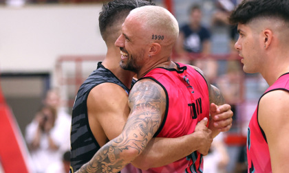 In 2mila al PalaBorsani per l'addio al basket di Marino e Cerella