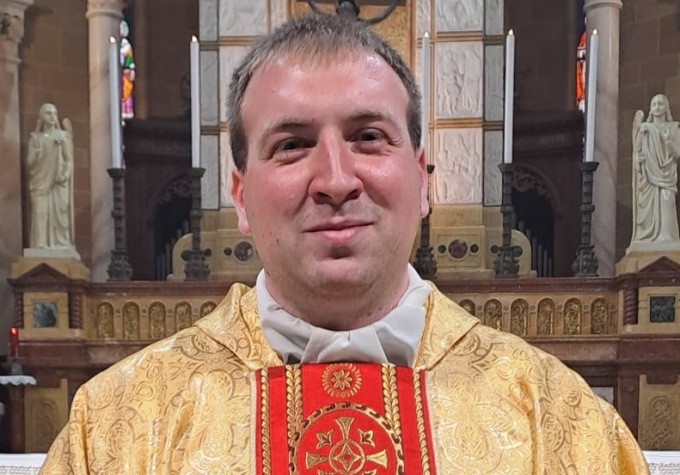 Don Alessandro Tacchi è il prete che vivrà in oratorio: “Pronto a fare bene”
