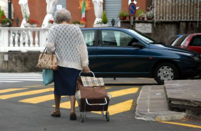 «Estate sicura» e «Soli Mai» due progetti per le persone anziane che rimarranno in città