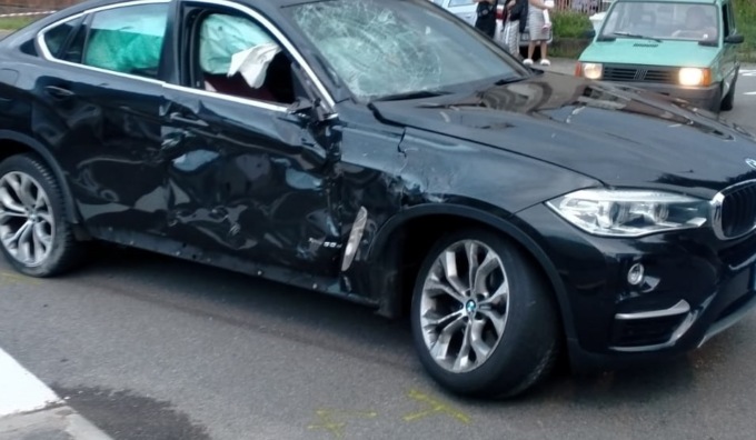 Schianto tra un'auto e una moto: muore 20enne
