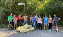 Da quattro anni camminano raccogliendo rifiuti: sono i volontari del plogging