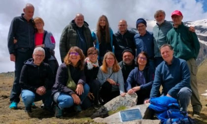 Una targa sul Gran Paradiso per don Fausto