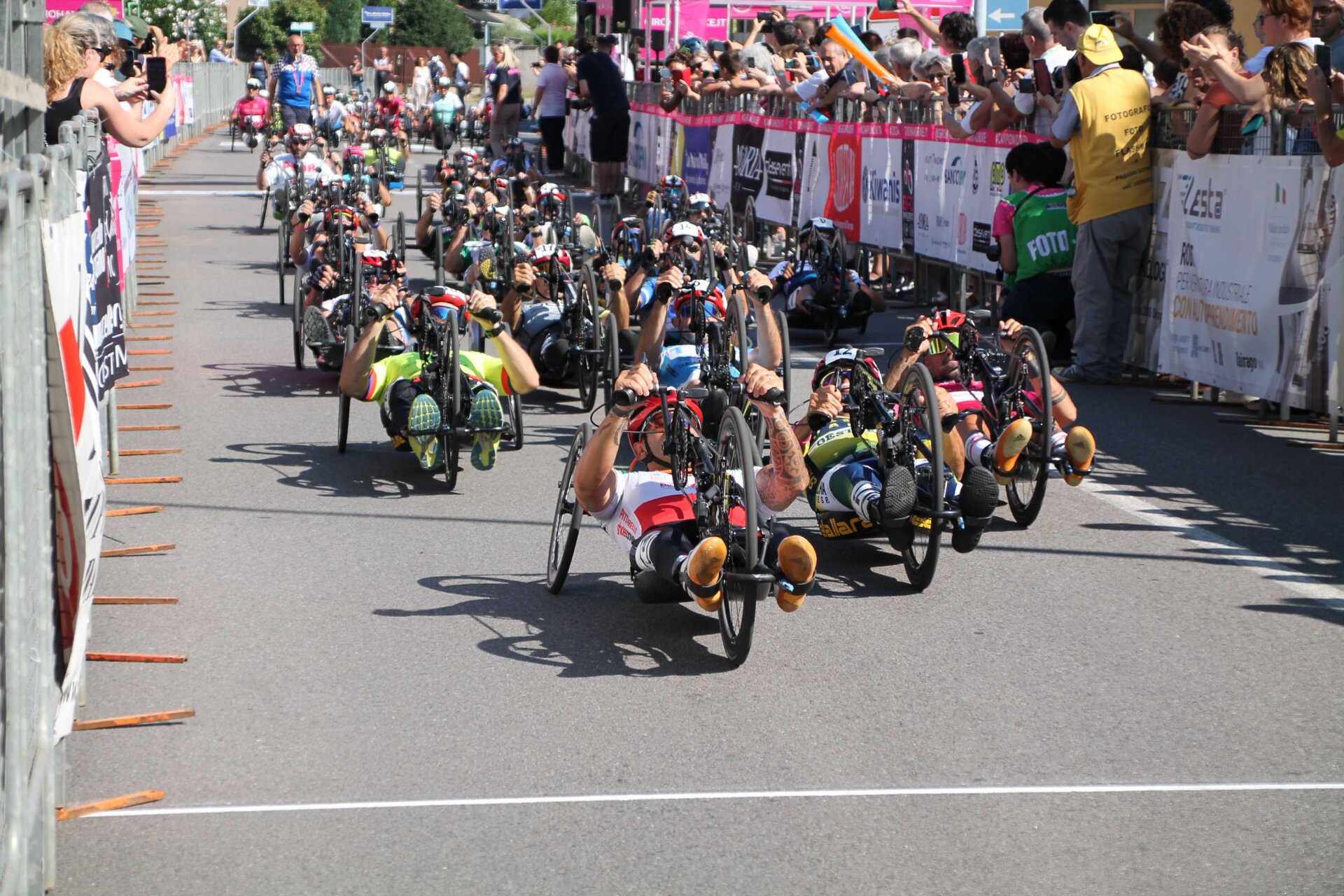 Giro handbike Dairago Atleti in azione