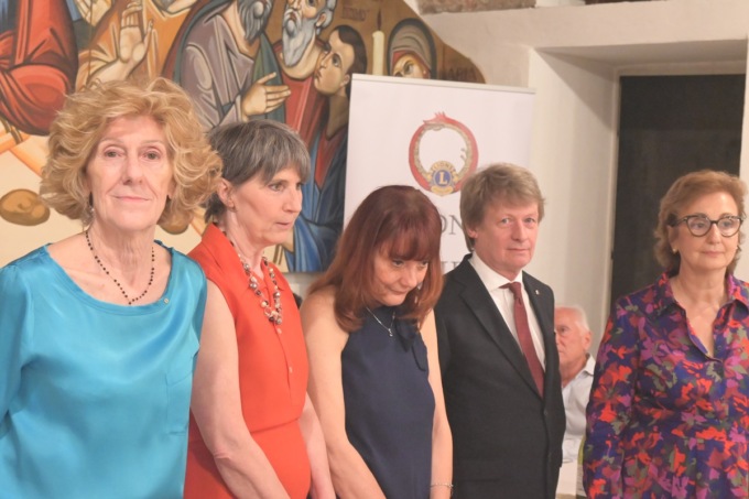 Il Lions club Parabiago allo scambio della campana del Satellite Naviglio Grande