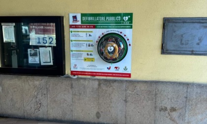 Il defibrillatore danneggiato è stato sistemato dal Rugby Parabiago