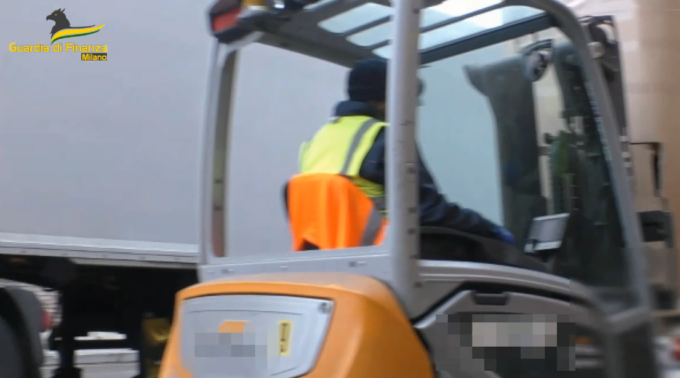Somministrazione illecita di manodopera: sequestro preventivo di 121milioni di euro ad Amazon Italia Transport
