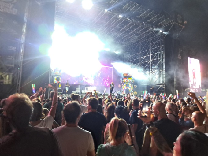 Pienone al Rugby Sound per la serata anni 90