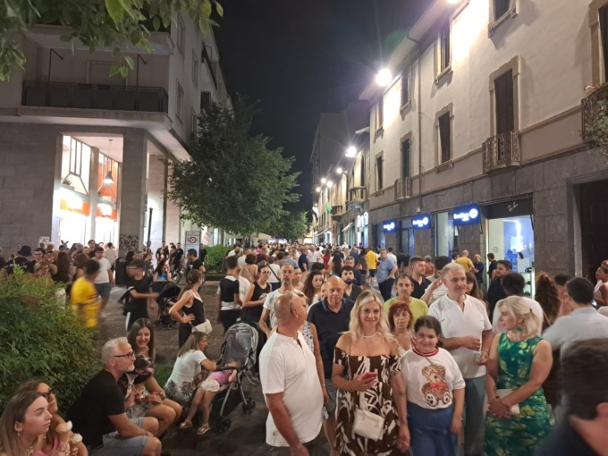 La Notte in centro richiama migliaia di persone
