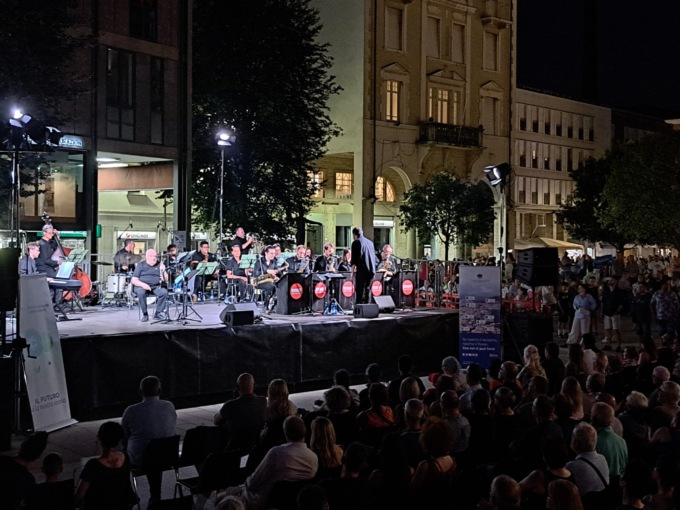 La Notte in centro richiama migliaia di persone