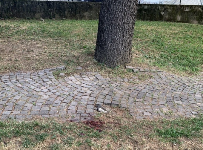 Ritrovato un cadavere vicino ad una panchina al parco