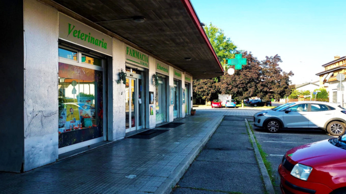 Rapina alla farmacia di via Girotti, denunciato un trentenne italiano