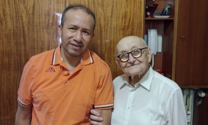 Adotta Fernando e diventa padre a 99 anni