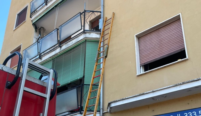 Cade in casa e non si rialza, anziana salvata dai pompieri