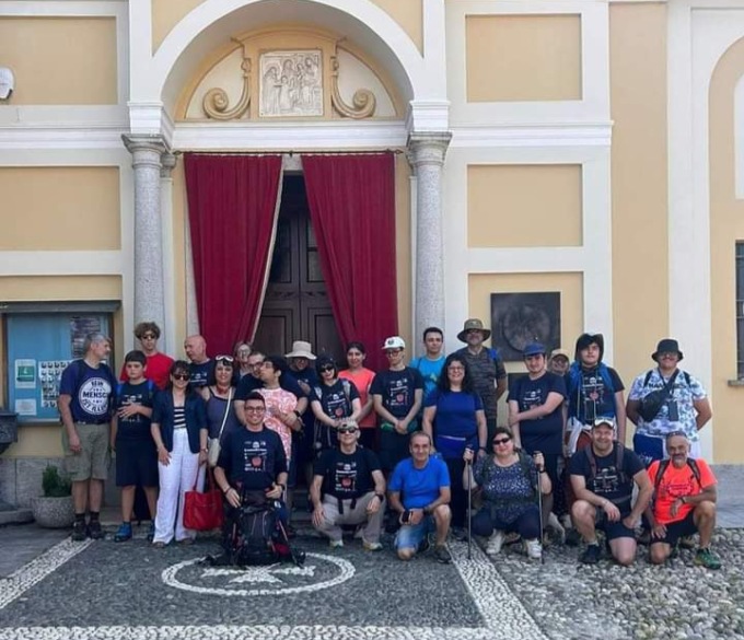 Un gruppo di ragazzi con autismo sul Cammino di Santiago