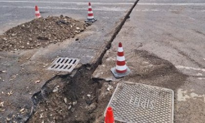 Strade e marciapiedi lasciati in condizioni critiche,  chi ha fatto i lavori per la fibra ora dovrà sistemare