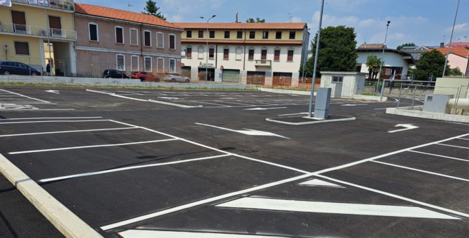A breve la riapertura del parcheggio di via Foscolo a Parabiago