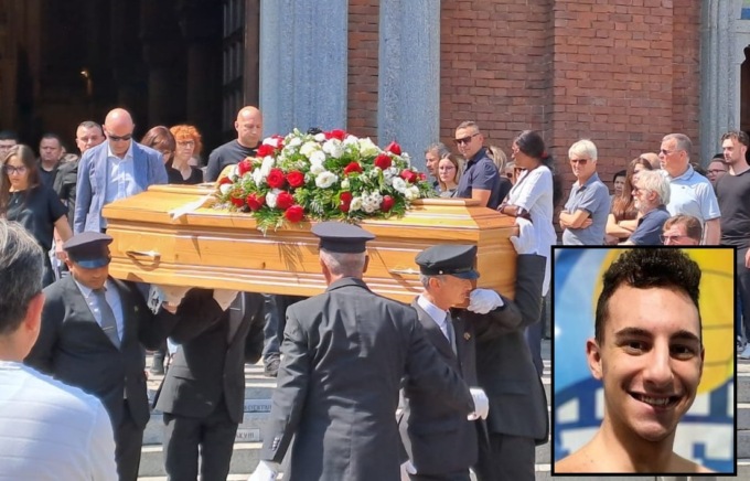 L’ultimo abbraccio a Riccardo Legnani: “Completiamo il capolavoro che tu hai iniziato”