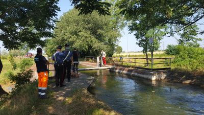 Non aveva documenti l’uomo ripescato dalle acque del Villoresi, potrebbe avere tra i 50 e i 60 anni