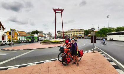 In bici lungo il Sud est asiatico: la nuova avventura di Gigi e Rita