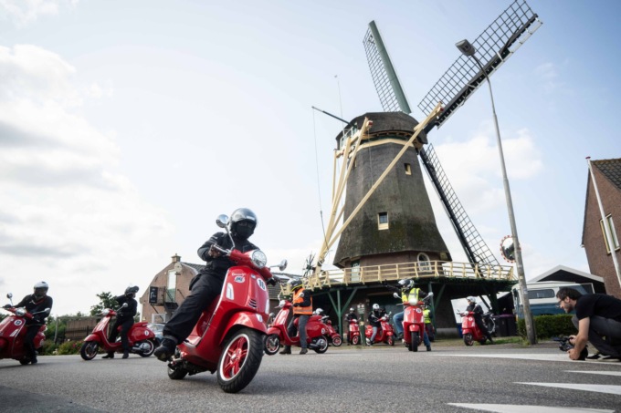 Scout in Vespa fino in Norvegia per dare voce ai minori migranti soli