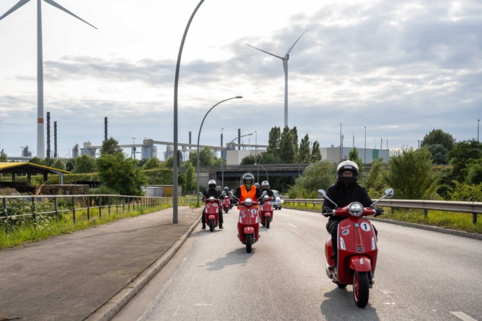 Scout in Vespa fino in Norvegia per dare voce ai minori migranti soli