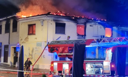 Incendio in piazza a Pregnana: casa devastata