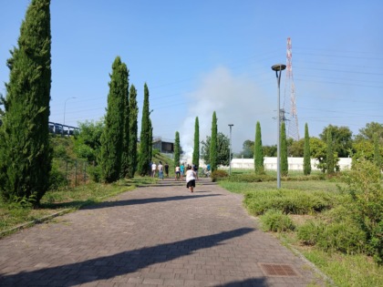 Rho: pullman in fiamme in autostrada a Terrazzano