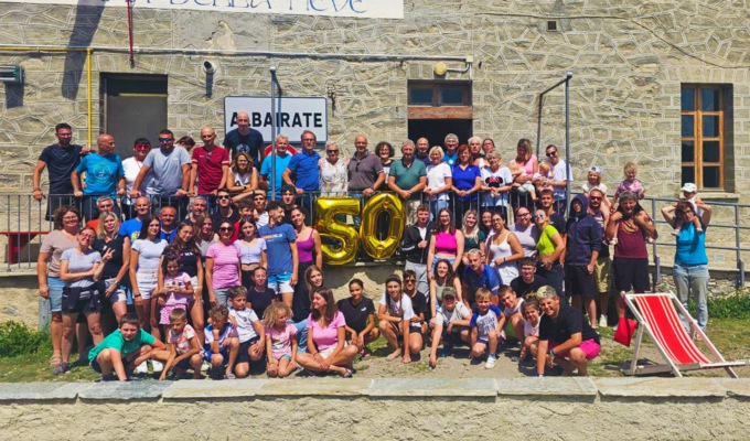 Da 50 anni in vacanza nello stesso posto: nozze d’oro tra Chianale e Albairate