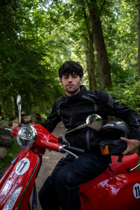 Scout in Vespa fino in Norvegia per dare voce ai minori migranti soli
