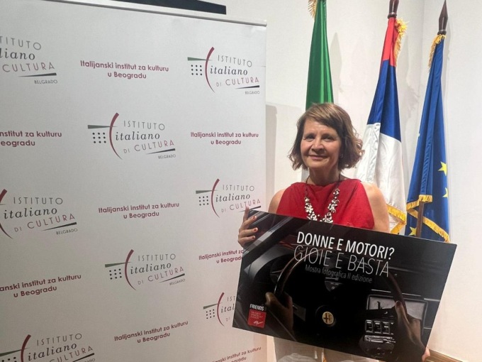 Donne e motori: la mostra del museo Cozzi sbarca a Belgrado
