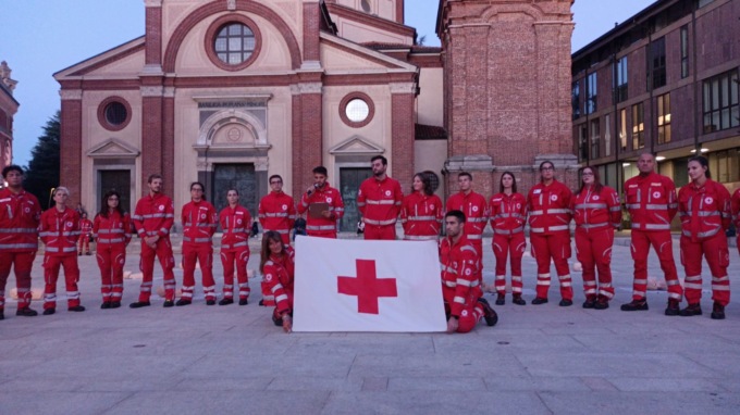 Rianimazione cardiopolmonare: la dimostrazione pratica della Croce rossa in centro