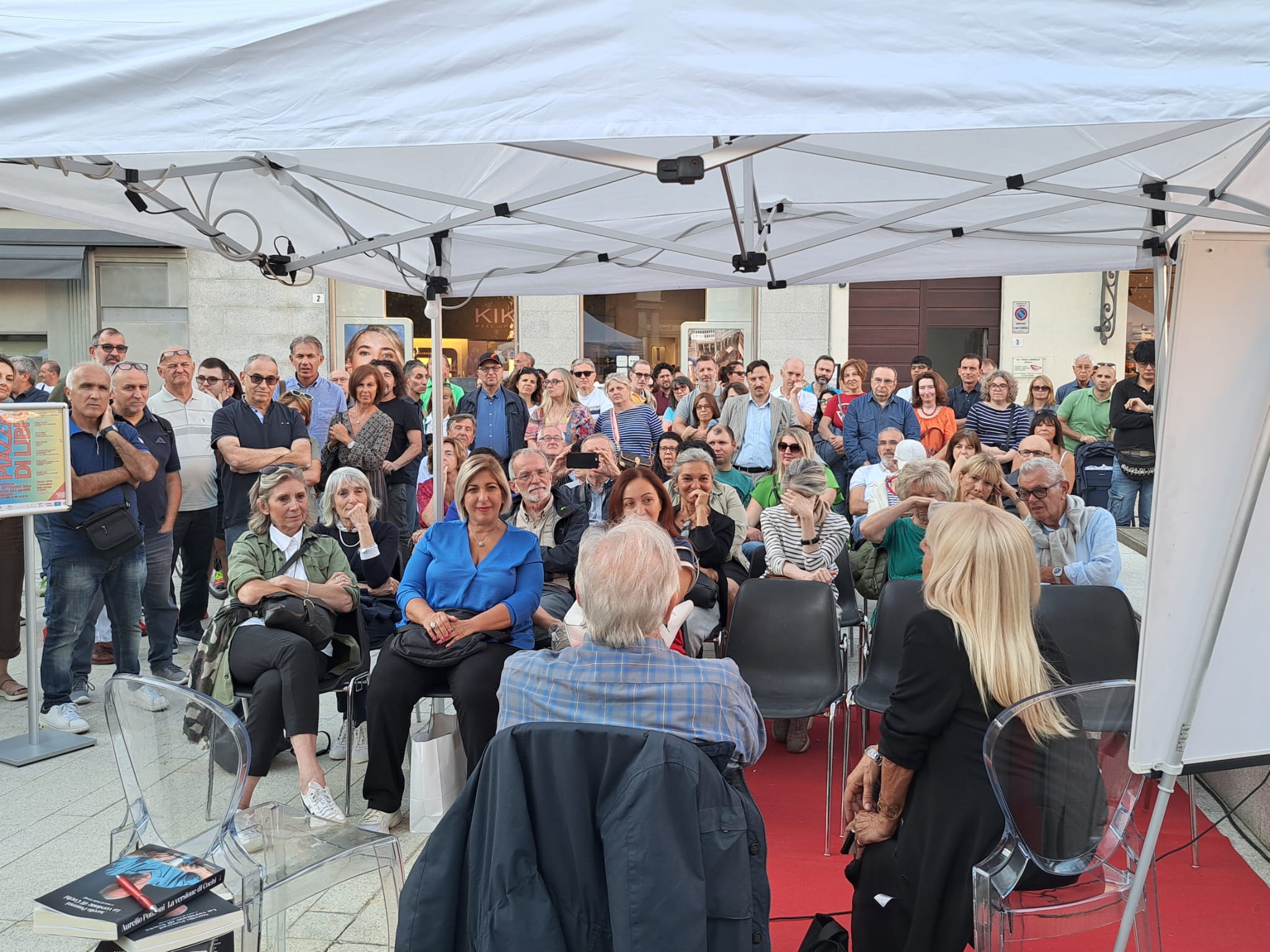 Piazza di libri legnano