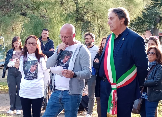 Intitolato il campo di basket di via Pasubio a Valentino Colia