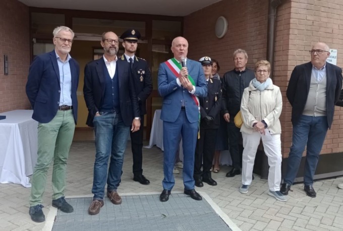 Taglio del nastro per la residenza sociale collettiva